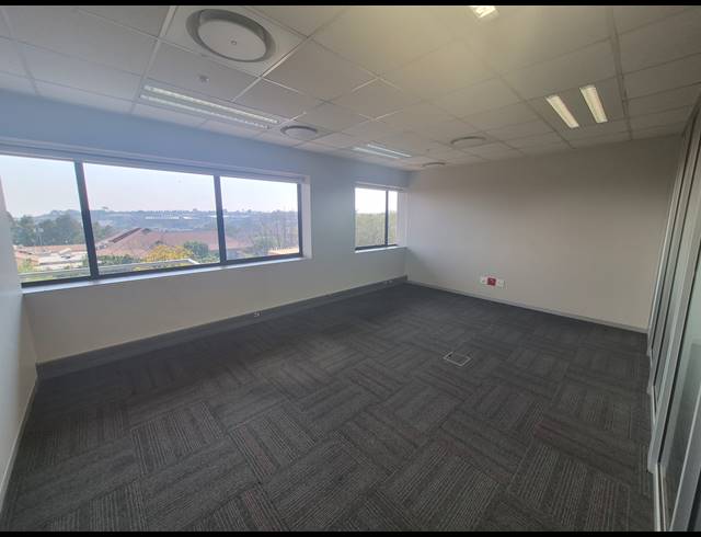 906M² OFFICE TO LET IN WOODMEAD